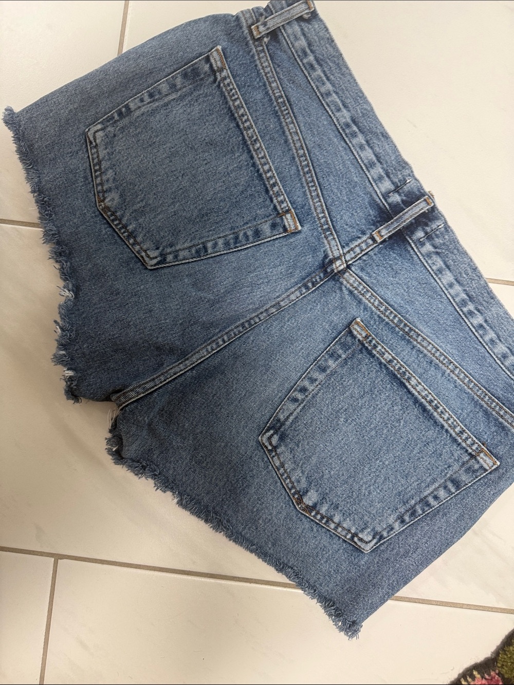Agolde Vintage Wash Frayed Hem Parker Denim Shorts - Blue - Picture 4 of 8